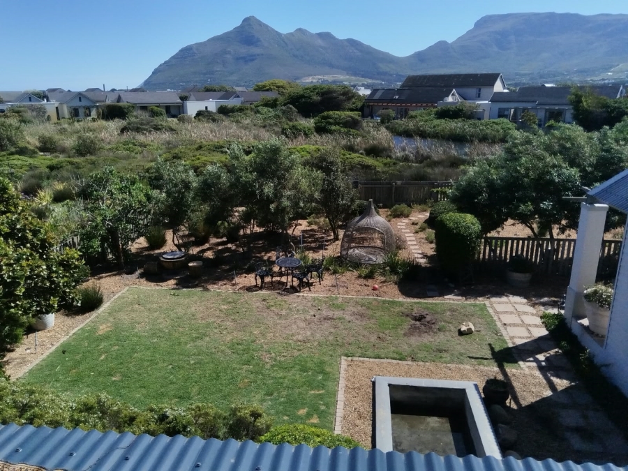 To Let 3 Bedroom Property for Rent in Lake Michelle Western Cape